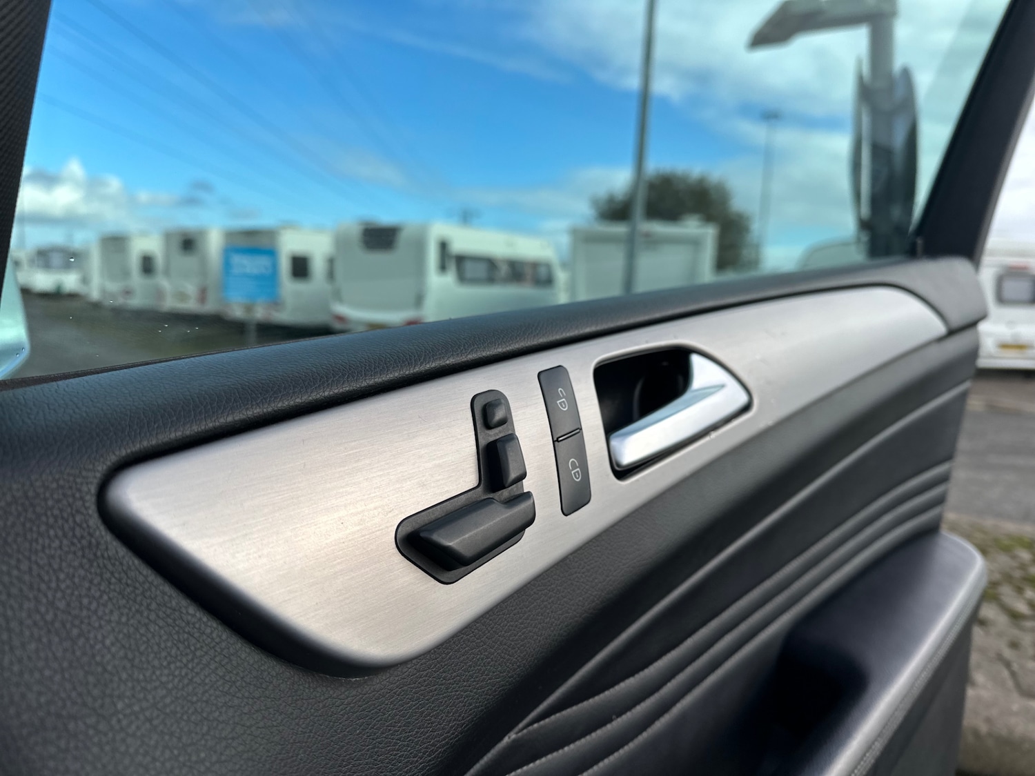 Used Mercedes-Benz M Class 2012 for sale - 76447643: Photo 17