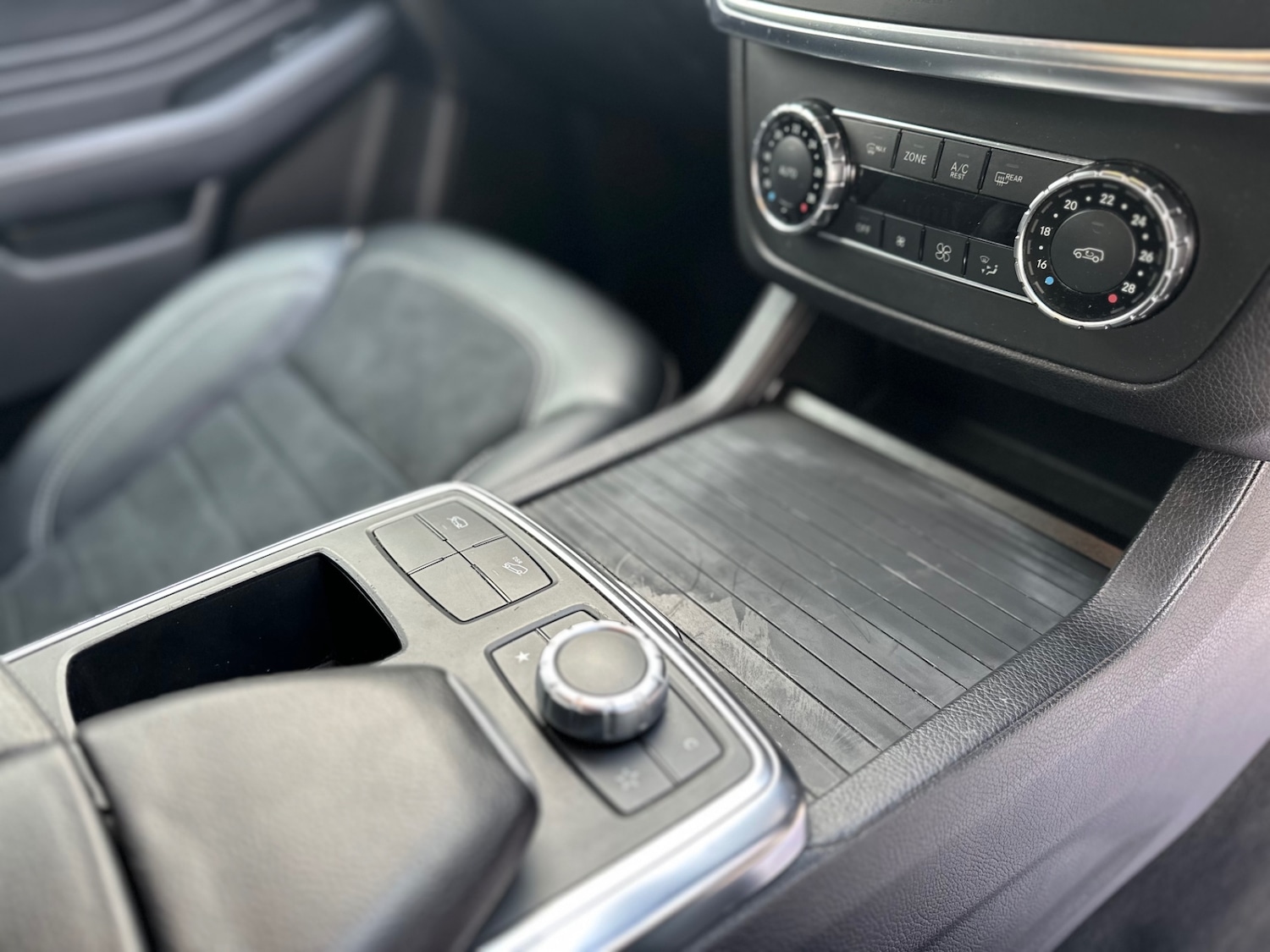 Used Mercedes-Benz M Class 2012 for sale - 76447643: Photo 19