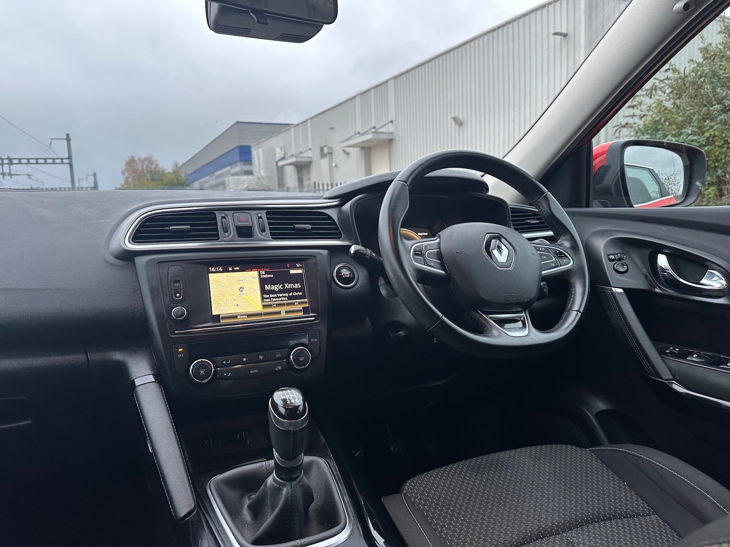 Used Renault Kadjar 2017 for sale - 76418520: Photo 15