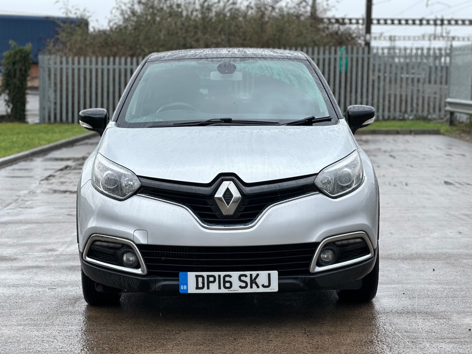 Used Renault Captur 2016 for sale - 77482215: Photo 2