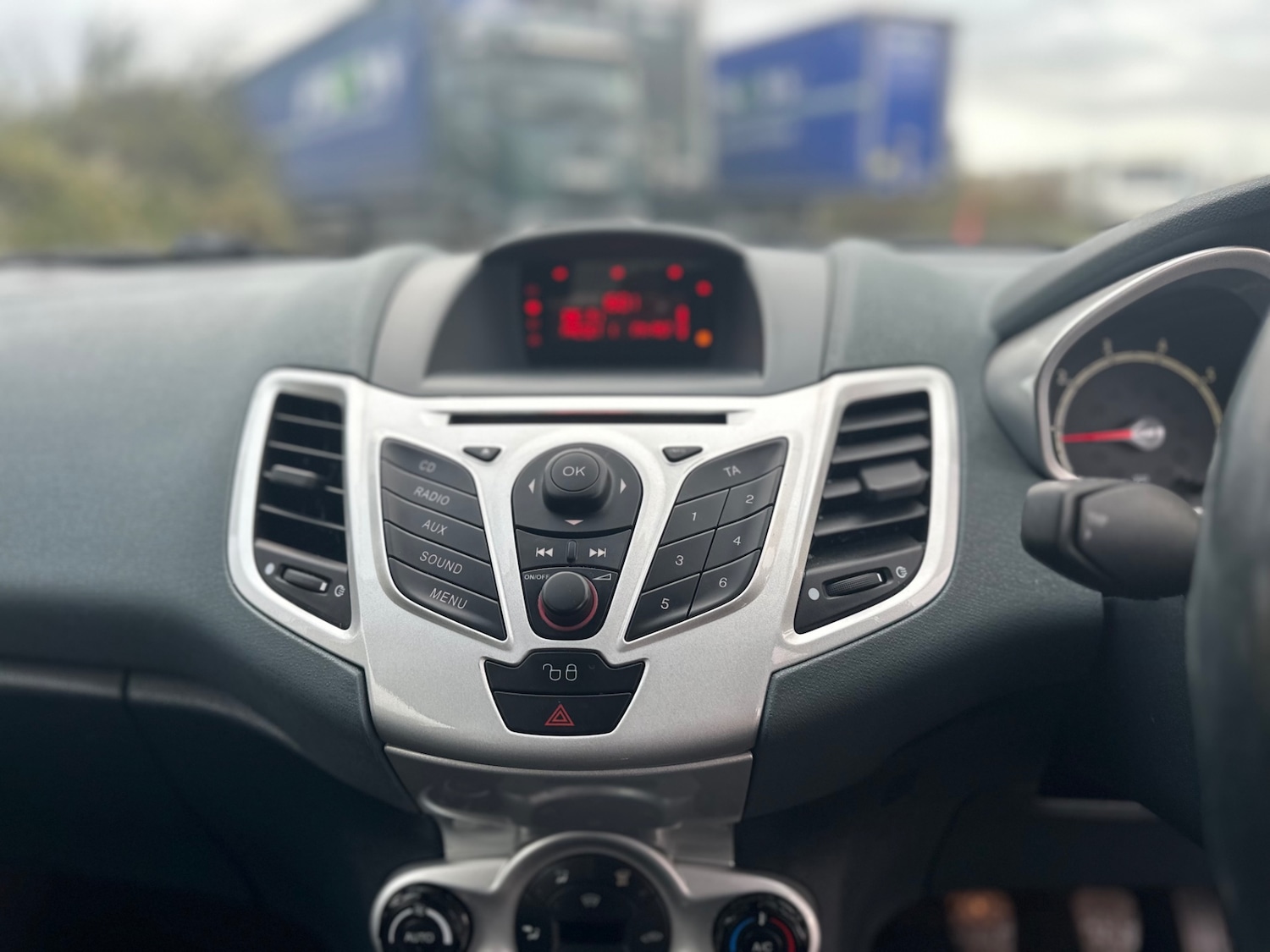 Used Ford Fiesta 2010 for sale - 76504457: Photo 10