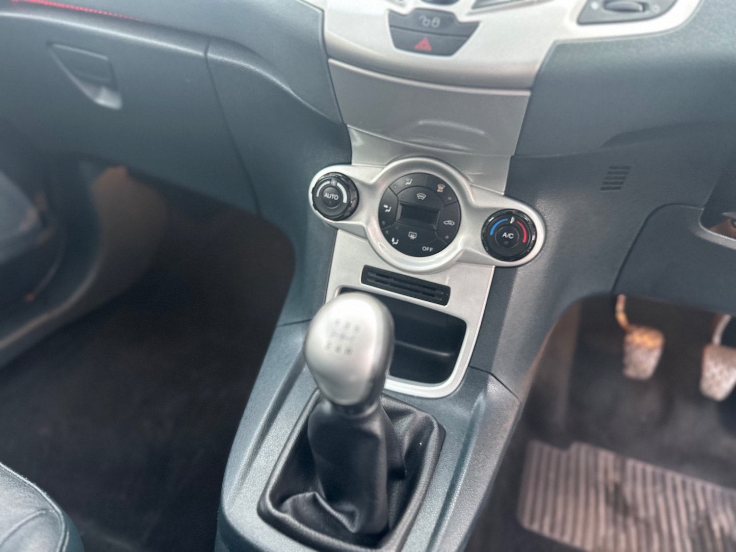 Used Ford Fiesta 2010 for sale - 76504457: Photo 11