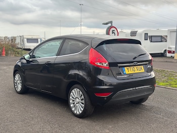 Used Ford Fiesta 2010 for sale - 76504457: Photo