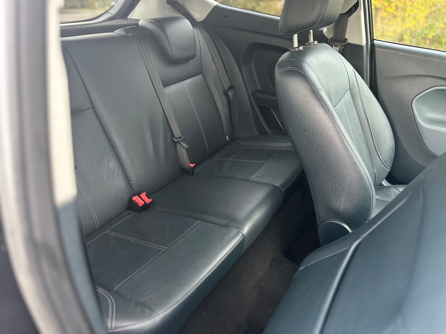 Used Ford Fiesta 2010 for sale - 76504457: Photo 7