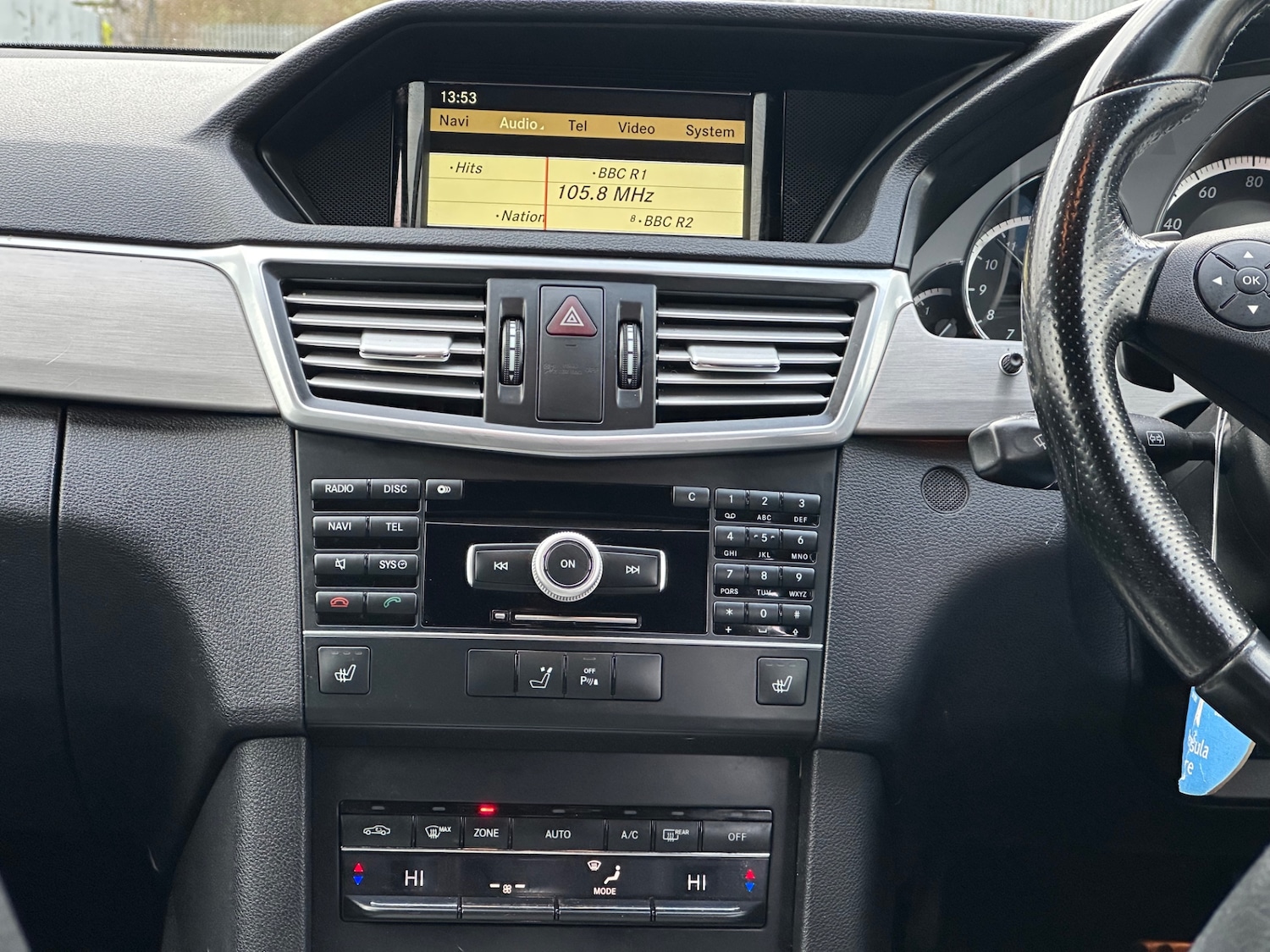 Used Mercedes-Benz E Class 2011 for sale - 77632597: Photo 10