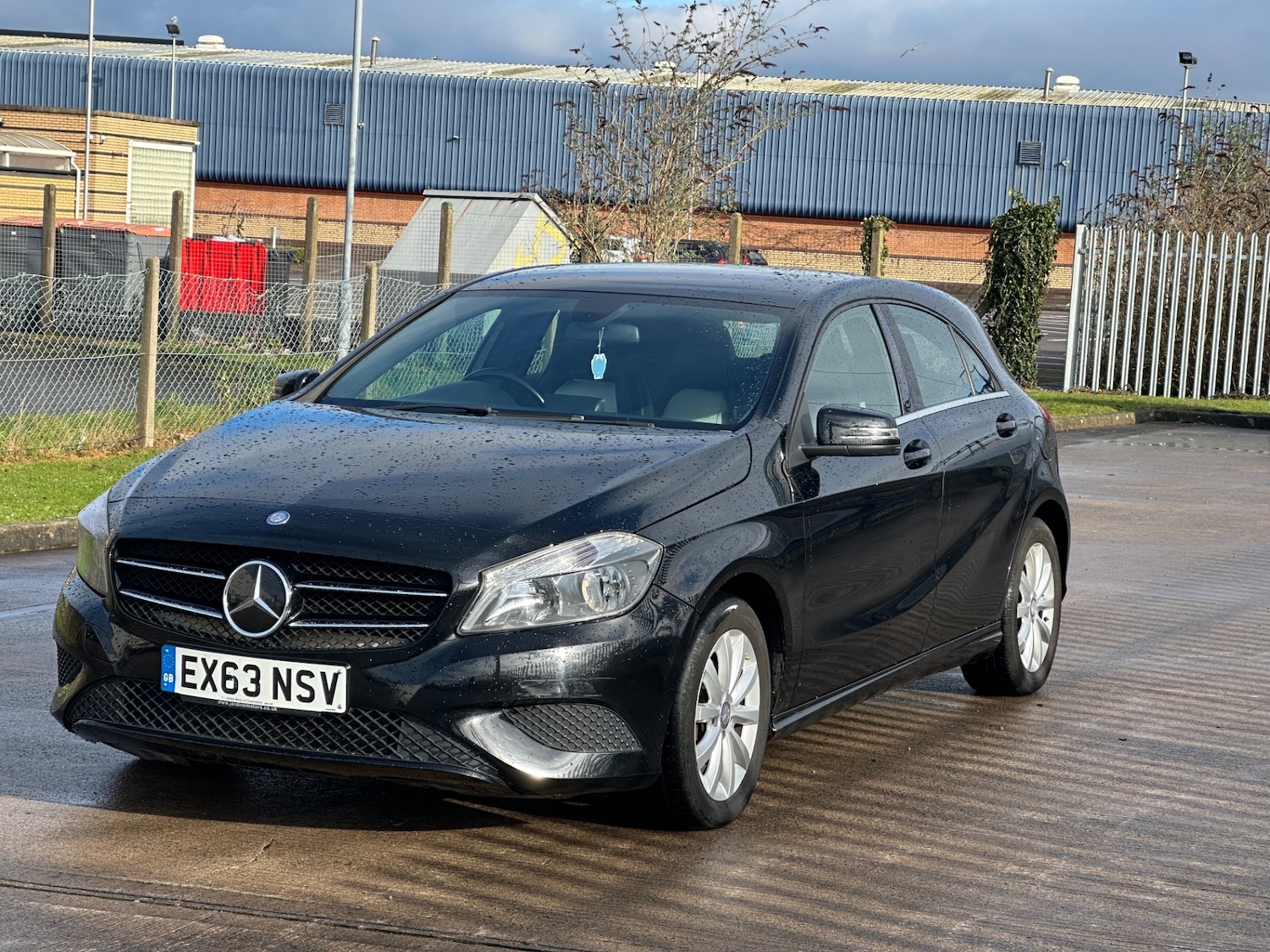 Used Mercedes-Benz A-Class 2013 for sale - 77632551: Photo 3