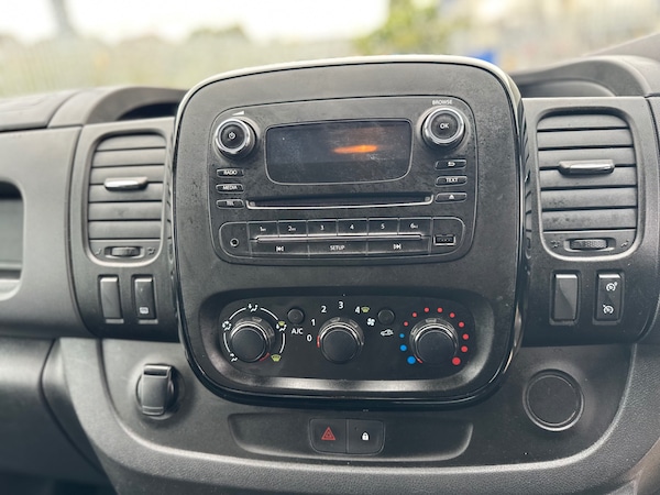 Used Vauxhall Vivaro 2018 for sale - 75271824: Photo 12
