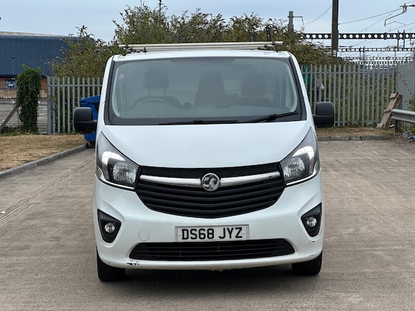 Used Vauxhall Vivaro 2018 for sale - 75271824: Photo 2