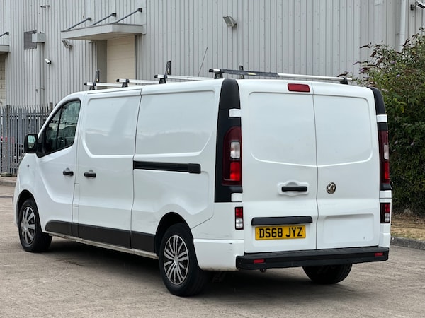 Used Vauxhall Vivaro 2018 for sale - 75271824: Photo 4
