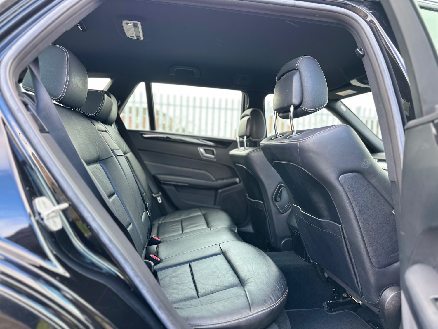 Used Mercedes-Benz E Class 2013 for sale - 77558702: Photo 14