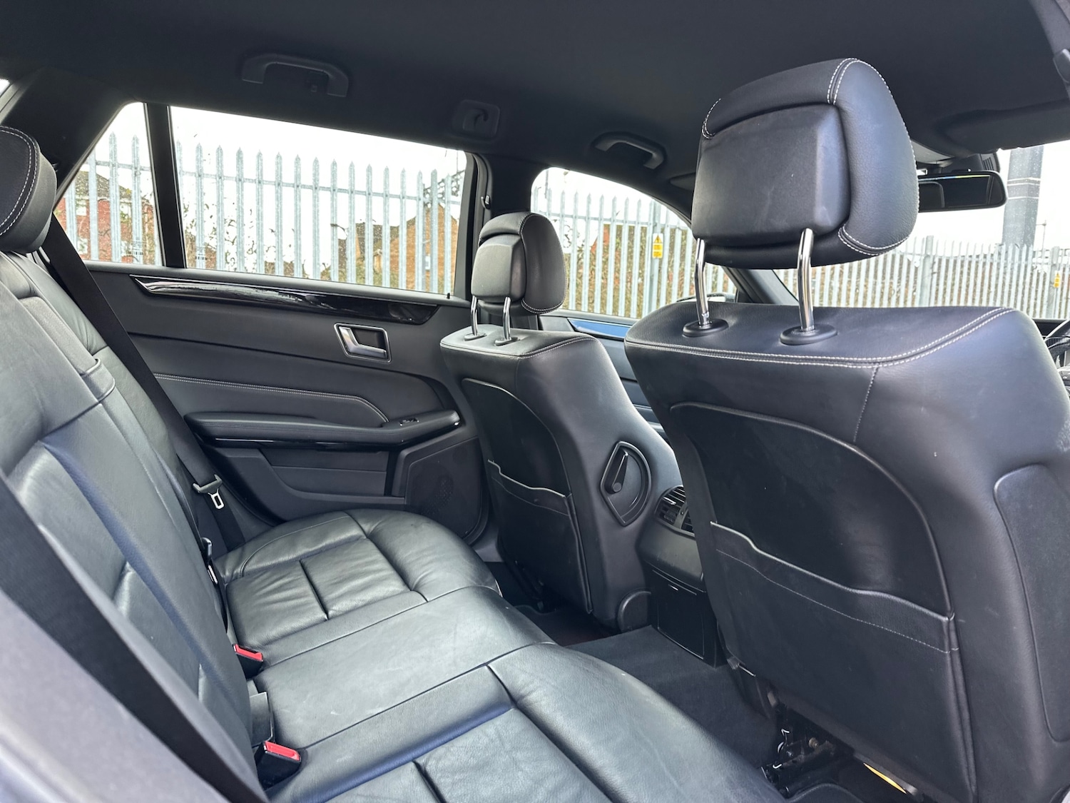 Used Mercedes-Benz E Class 2013 for sale - 77558702: Photo 15