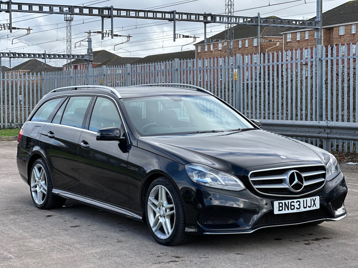 Used Mercedes-Benz E Class 2013 for sale - 77558702: Photo 3