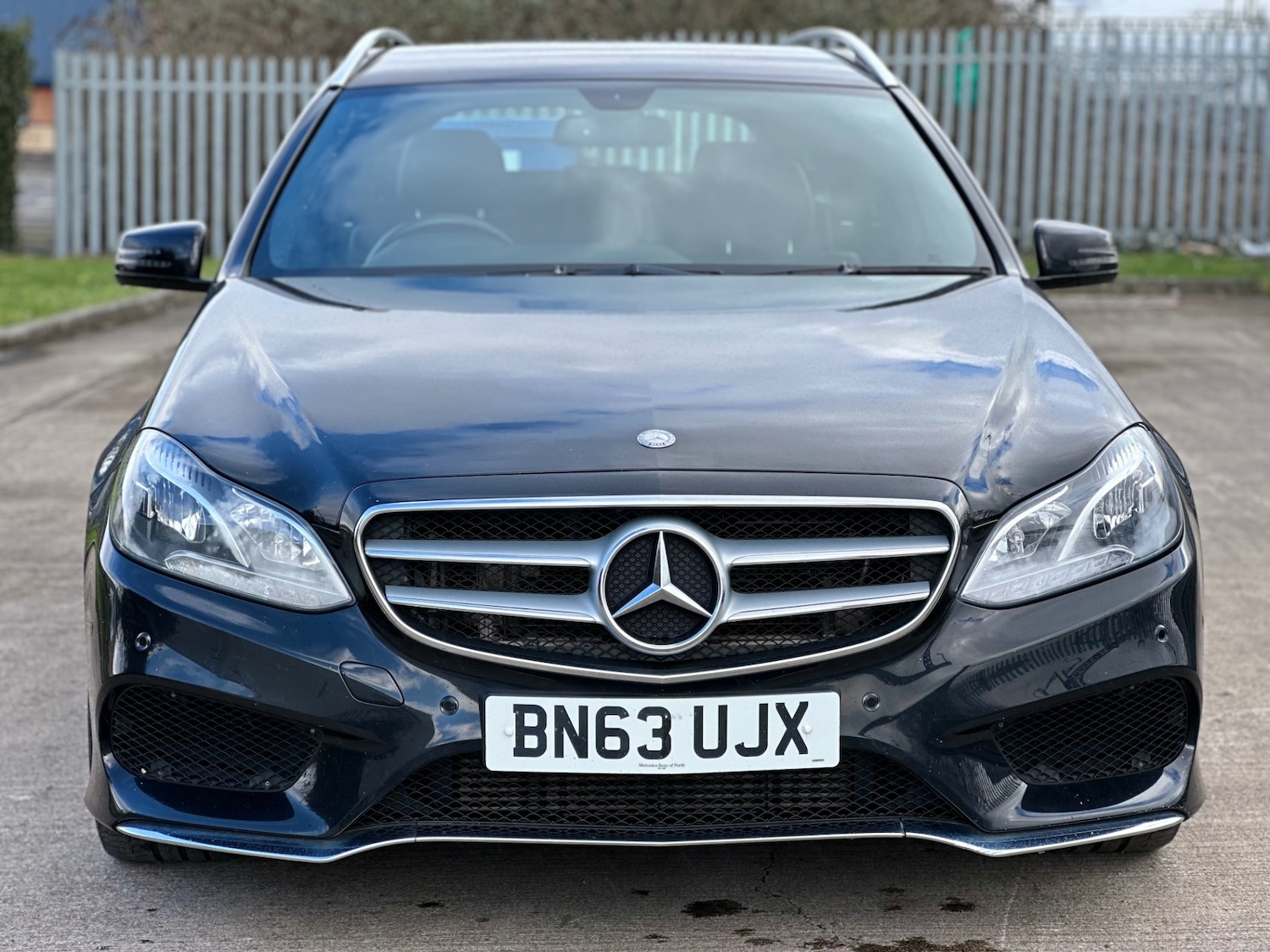 Used Mercedes-Benz E Class 2013 for sale - 77558702: Photo 4
