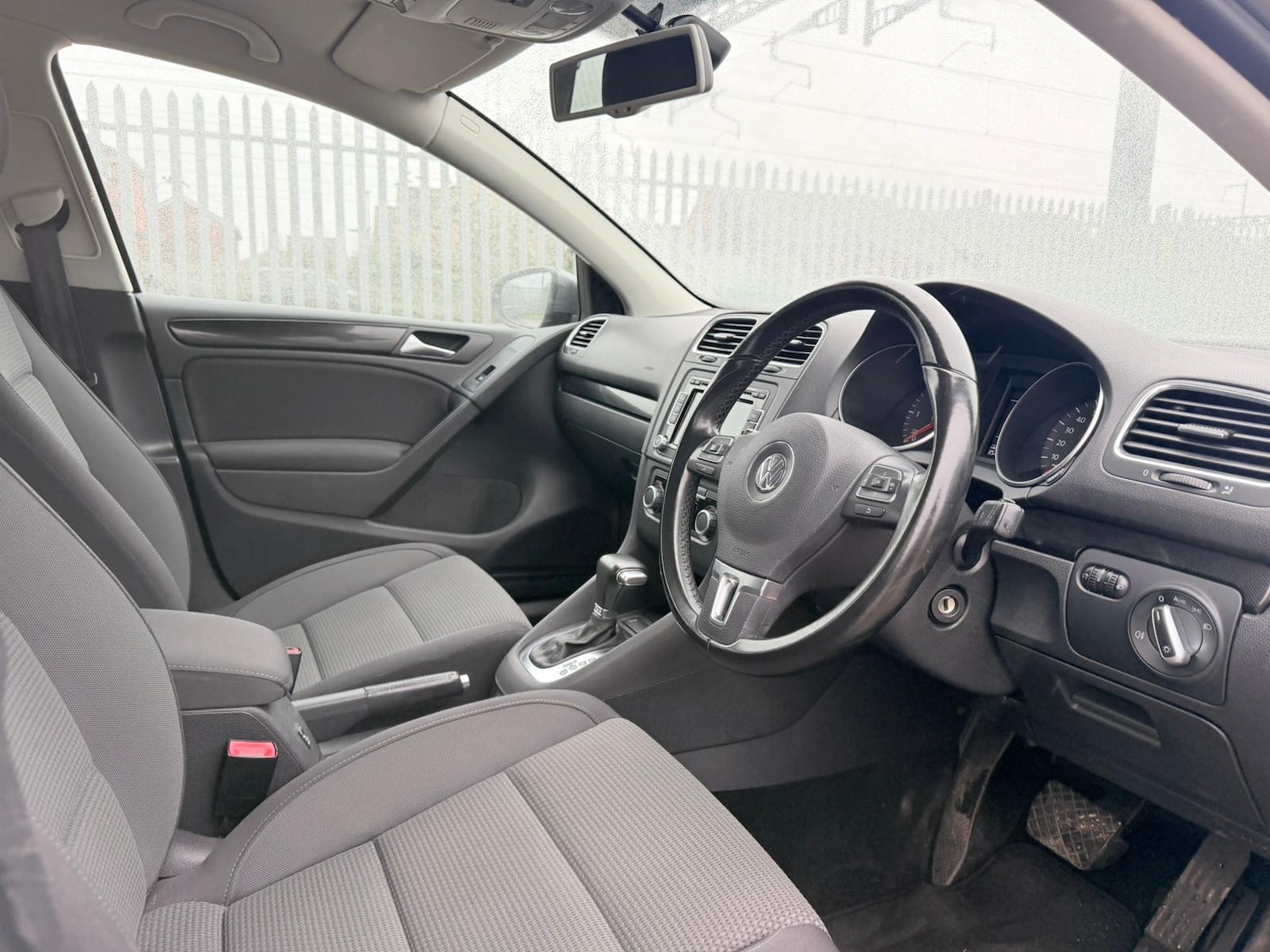 Used Volkswagen Golf 2010 for sale - 76785310: Photo 9