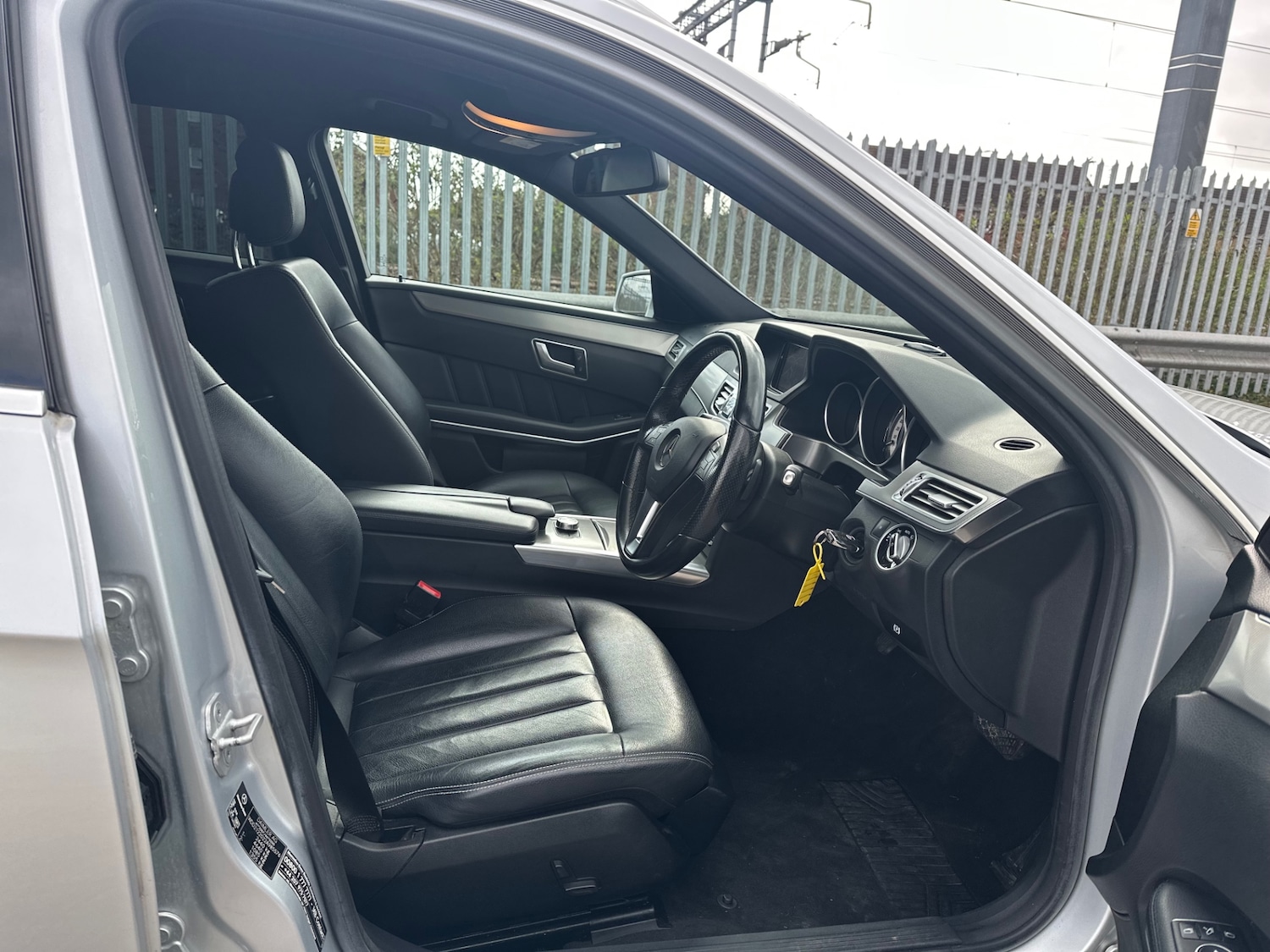 Used Mercedes-Benz E Class 2014 for sale - 77891703: Photo 10