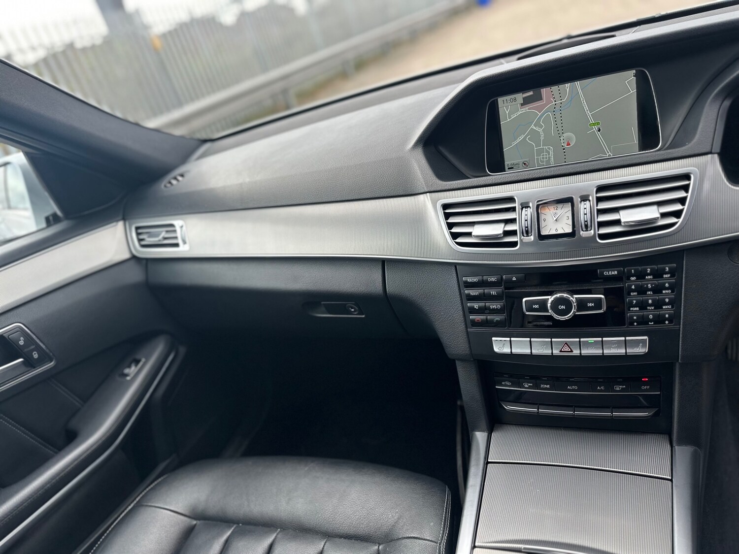 Used Mercedes-Benz E Class 2014 for sale - 77891703: Photo 15