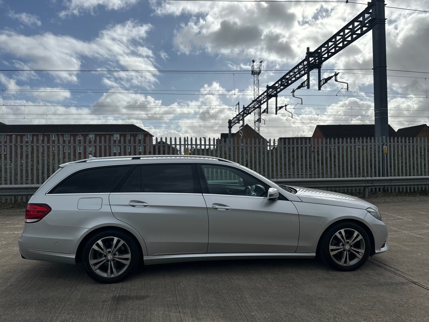 Used Mercedes-Benz E Class 2014 for sale - 77891703: Photo 8