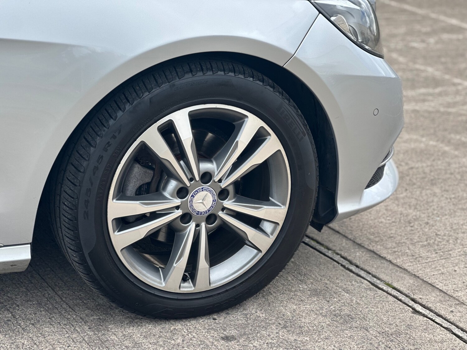 Used Mercedes-Benz E Class 2014 for sale - 77891703: Photo 9