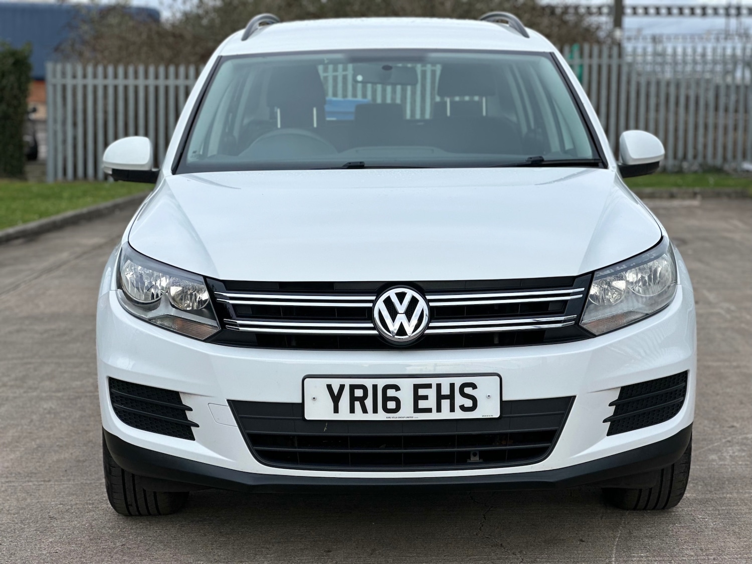 Used Volkswagen Tiguan 2016 for sale - 77530371: Photo 2