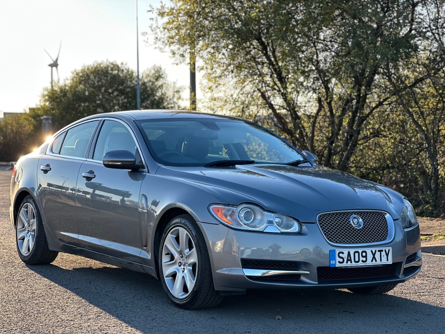 Used Jaguar XF 2009 for sale - 76673046: Photo 2
