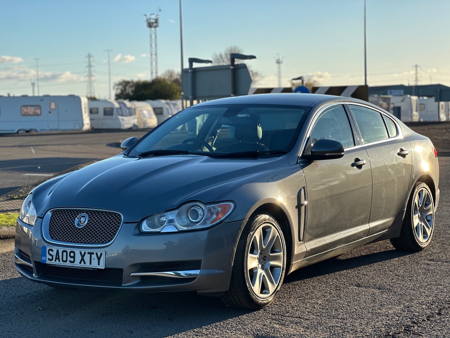 Used Jaguar XF 2009 for sale - 76673046: Photo 4