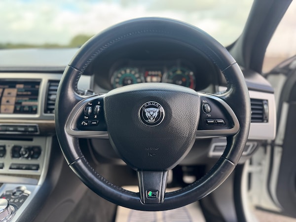 Used Jaguar XF 2014 for sale - 75976249: Photo 17