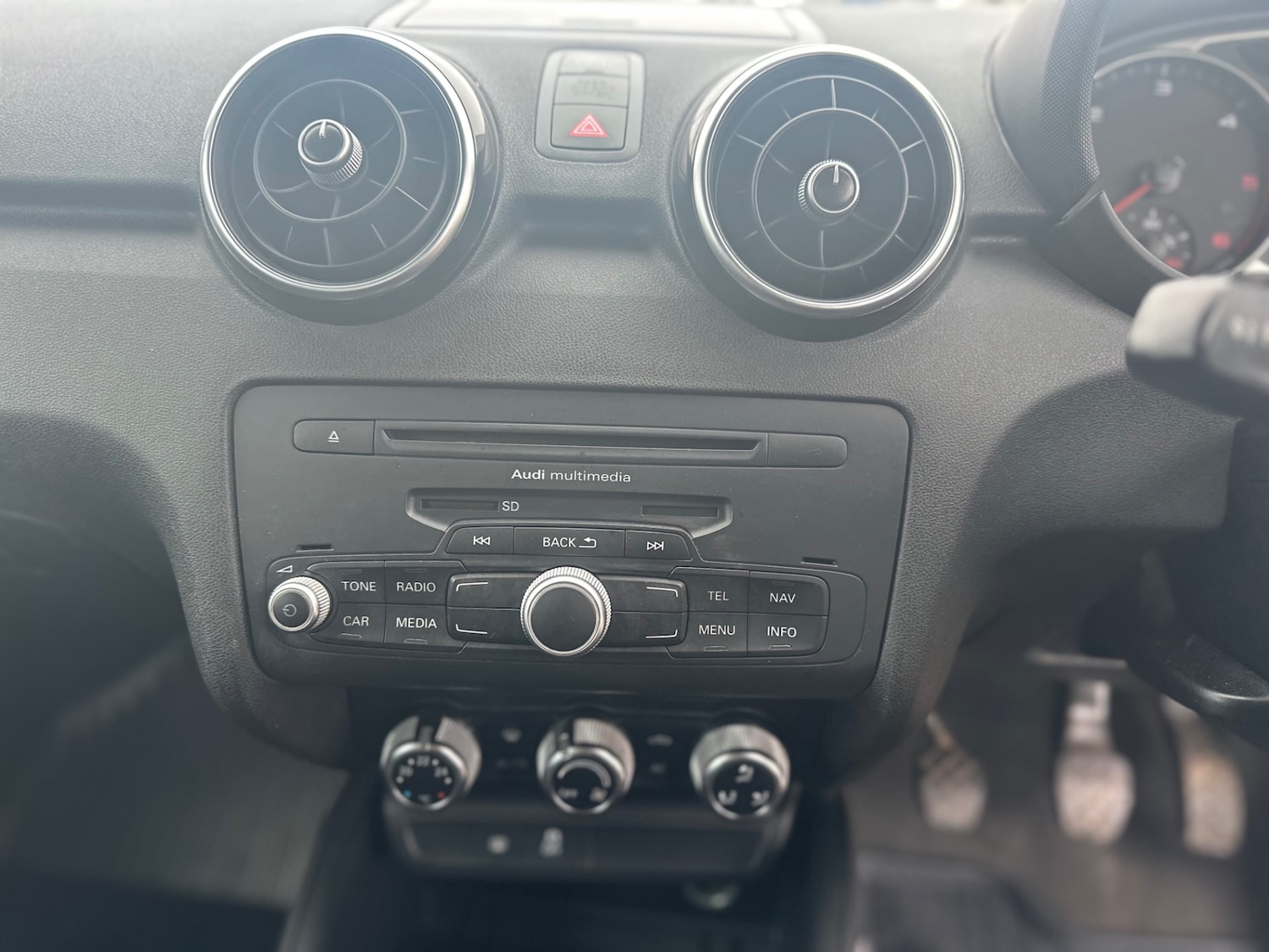 Used Audi A1 2012 for sale - 76380176: Photo 11