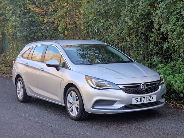 Used Vauxhall Astra 2017 for sale - 72721600: Photo 1