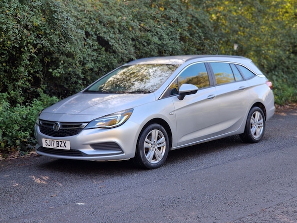 Used Vauxhall Astra 2017 for sale - 72721600: Photo 2