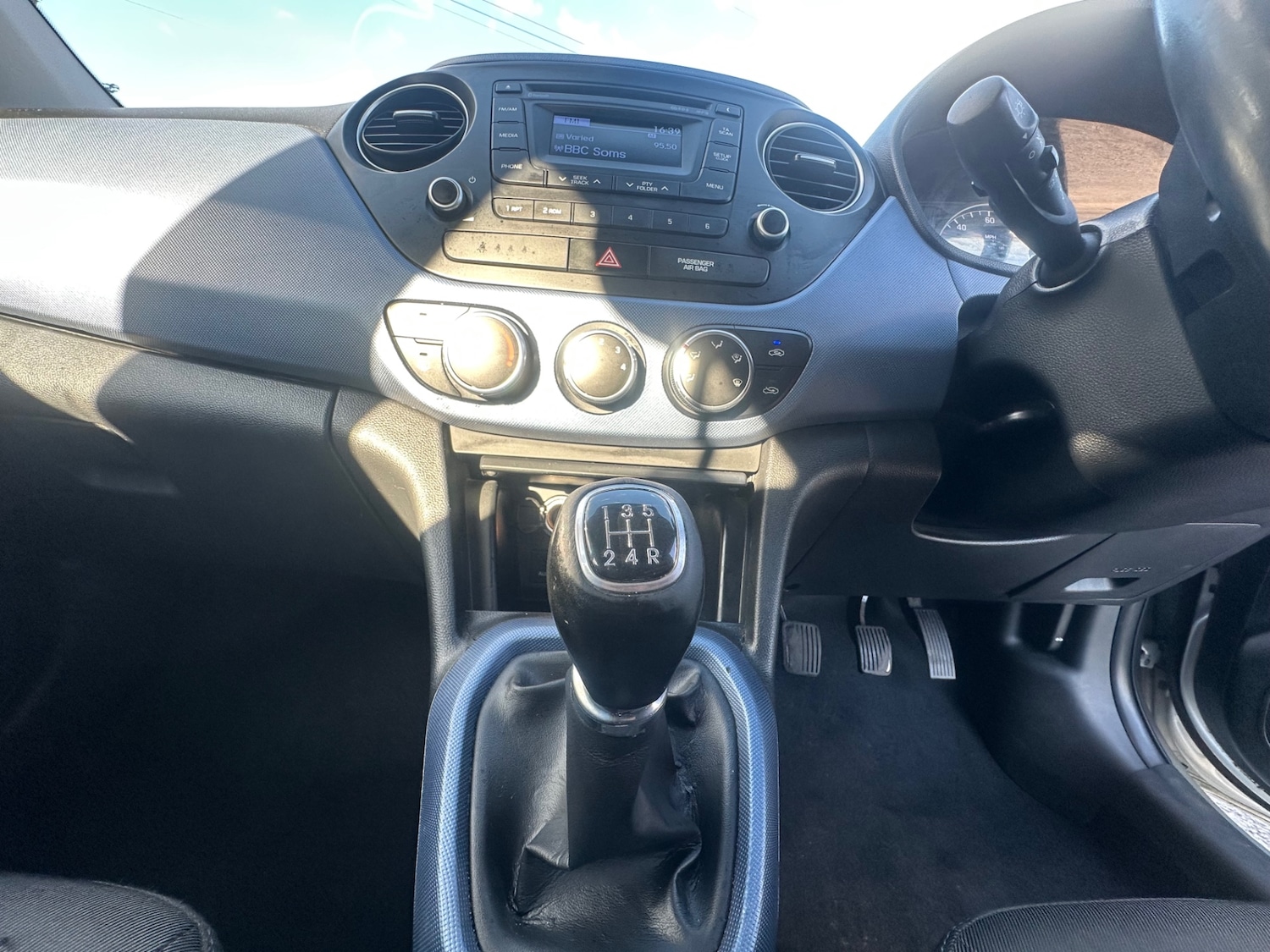 Used Hyundai i10 2014 for sale - 76113294: Photo 11