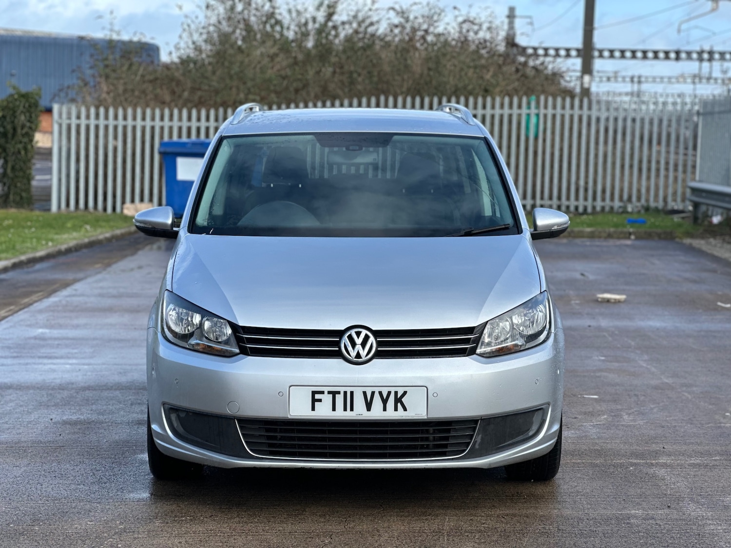 Used Volkswagen Touran 2011 for sale - 77712826: Photo 2