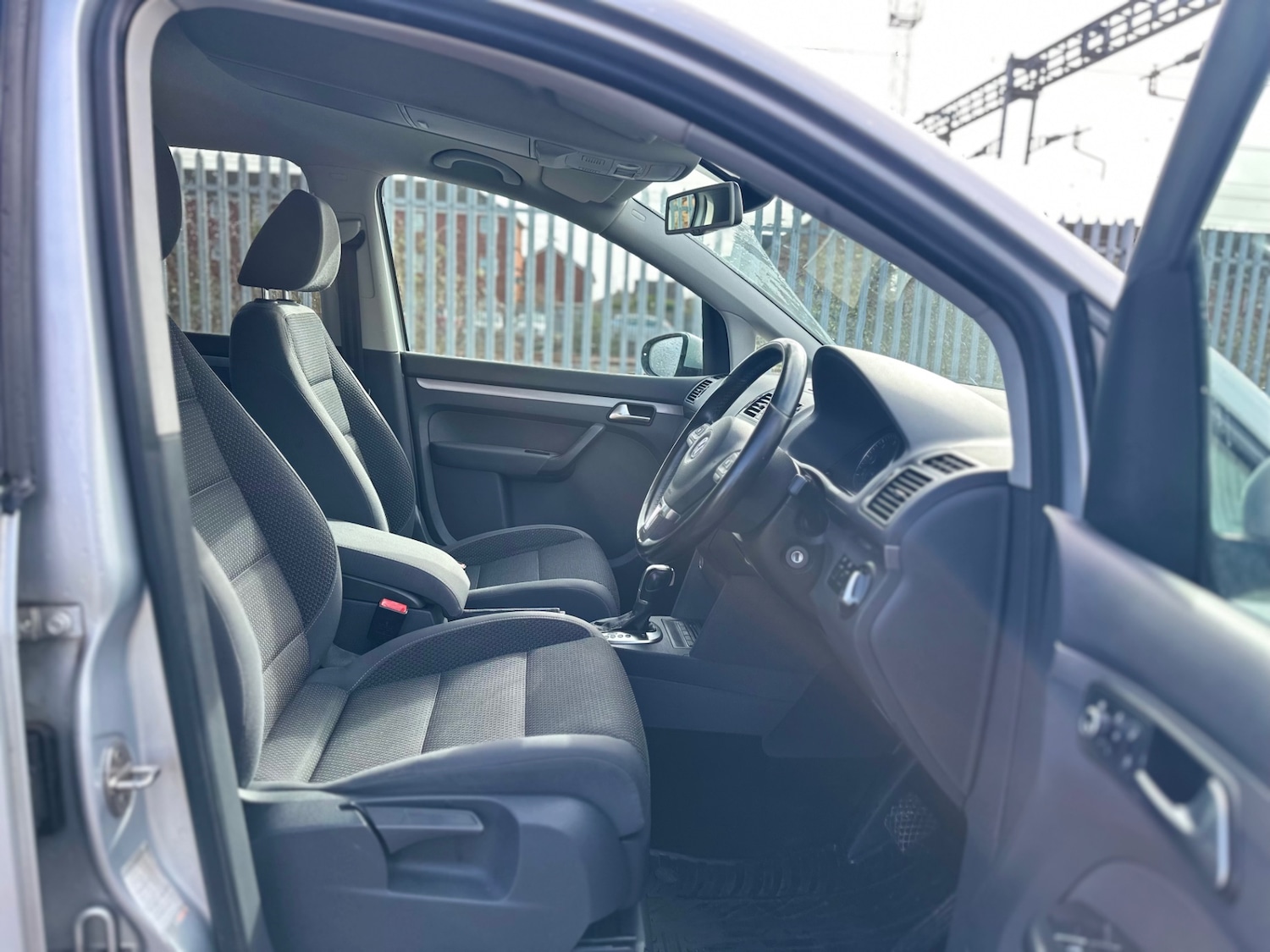 Used Volkswagen Touran 2011 for sale - 77712826: Photo 9