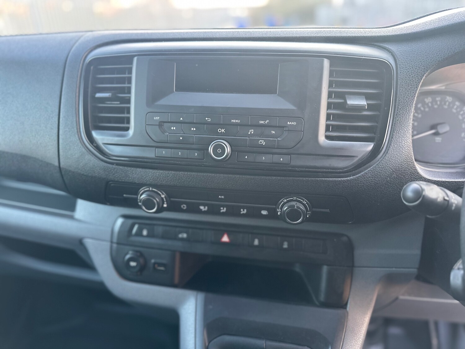 Used Vauxhall Vivaro 2019 for sale - 77958620: Photo 15