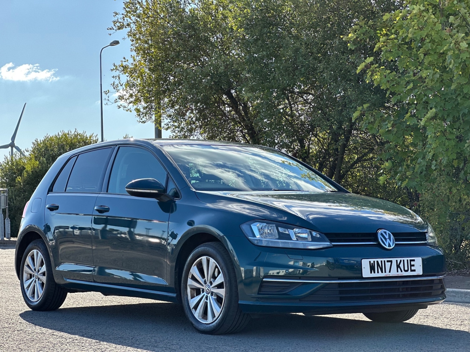 Used Volkswagen Golf 2017 for sale - 76113292: Photo 1