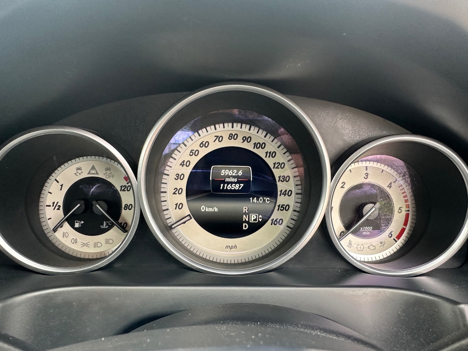 Used Mercedes-Benz E Class 2014 for sale - 77678896: Photo 16