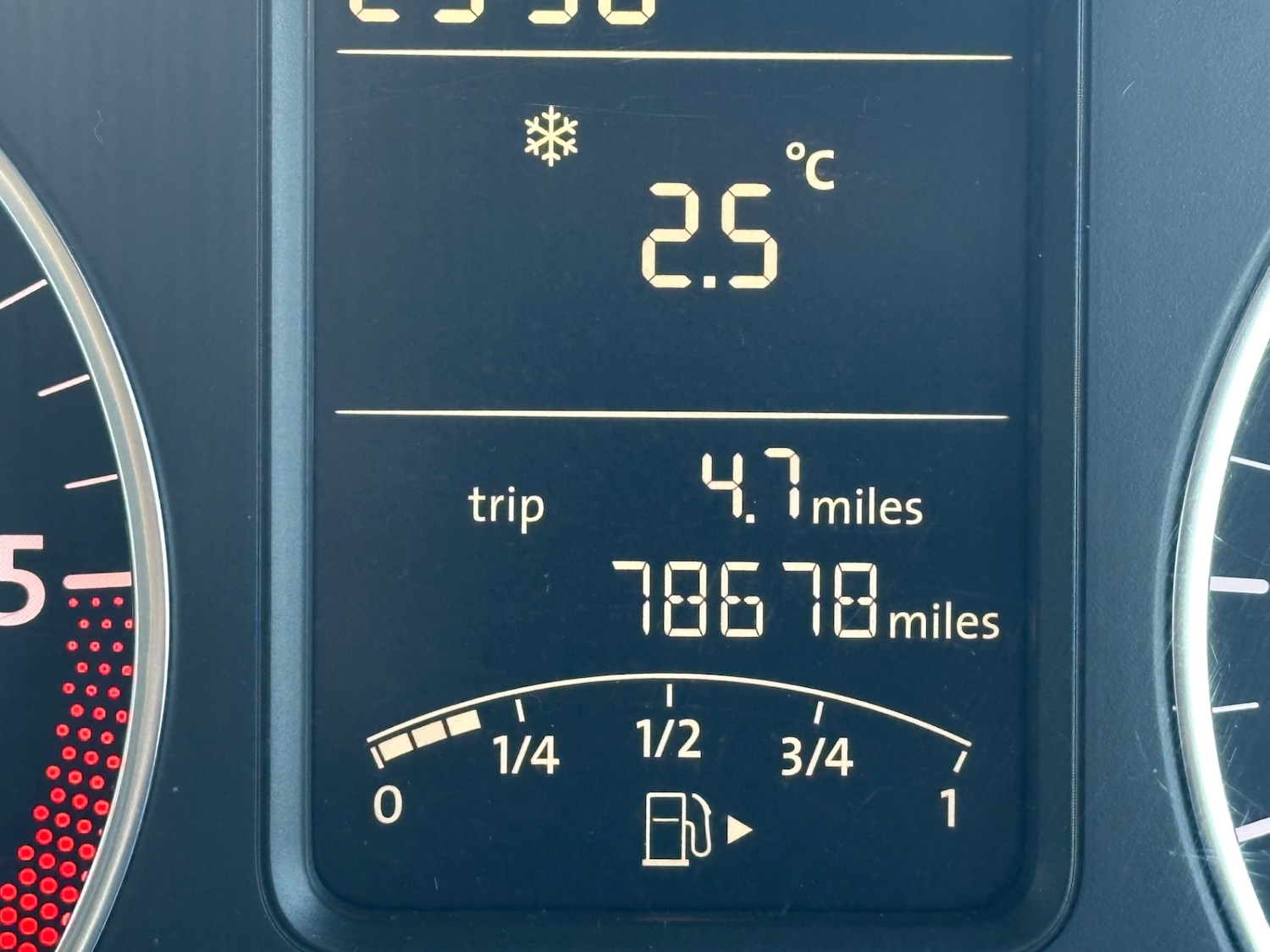 Used Volkswagen Polo 2011 for sale - 77097042: Photo 11