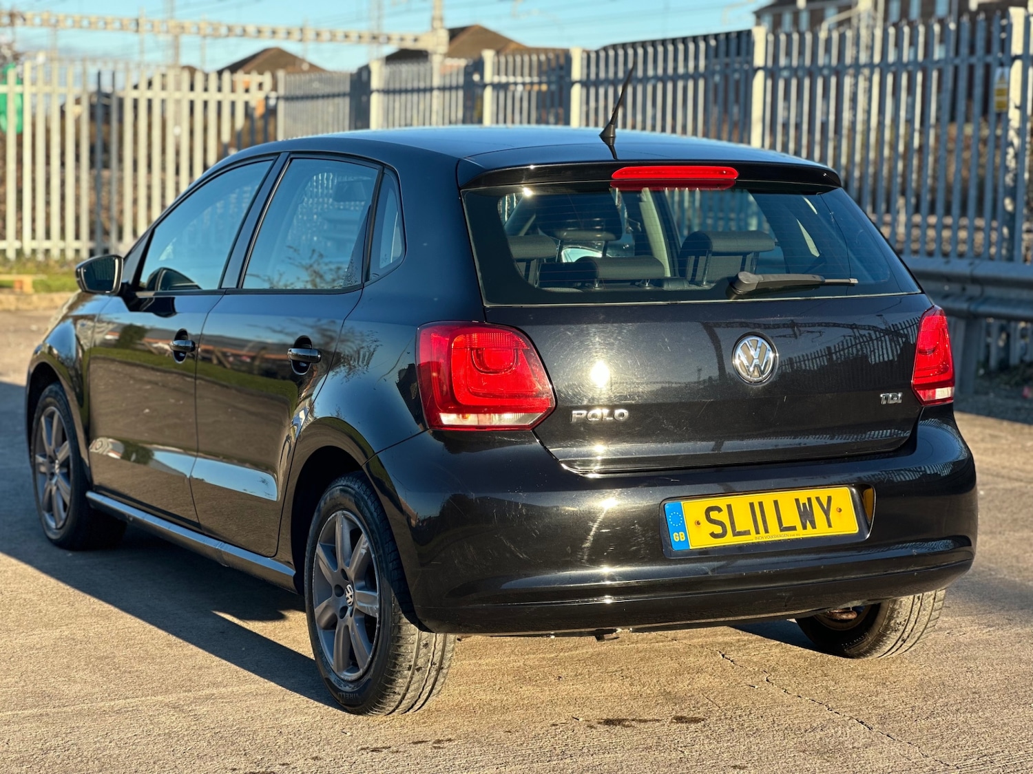 Used Volkswagen Polo 2011 for sale - 77097042: Photo 4