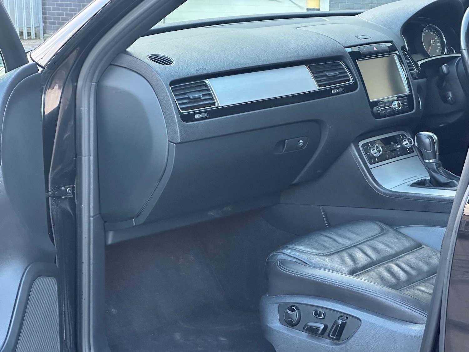 Used Volkswagen Touareg 2014 for sale - 76178180: Photo 17