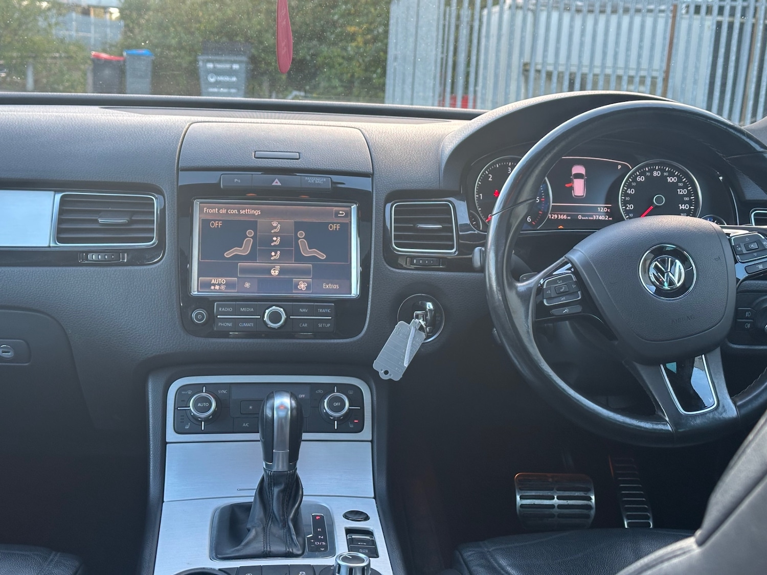 Used Volkswagen Touareg 2014 for sale - 76178180: Photo 19
