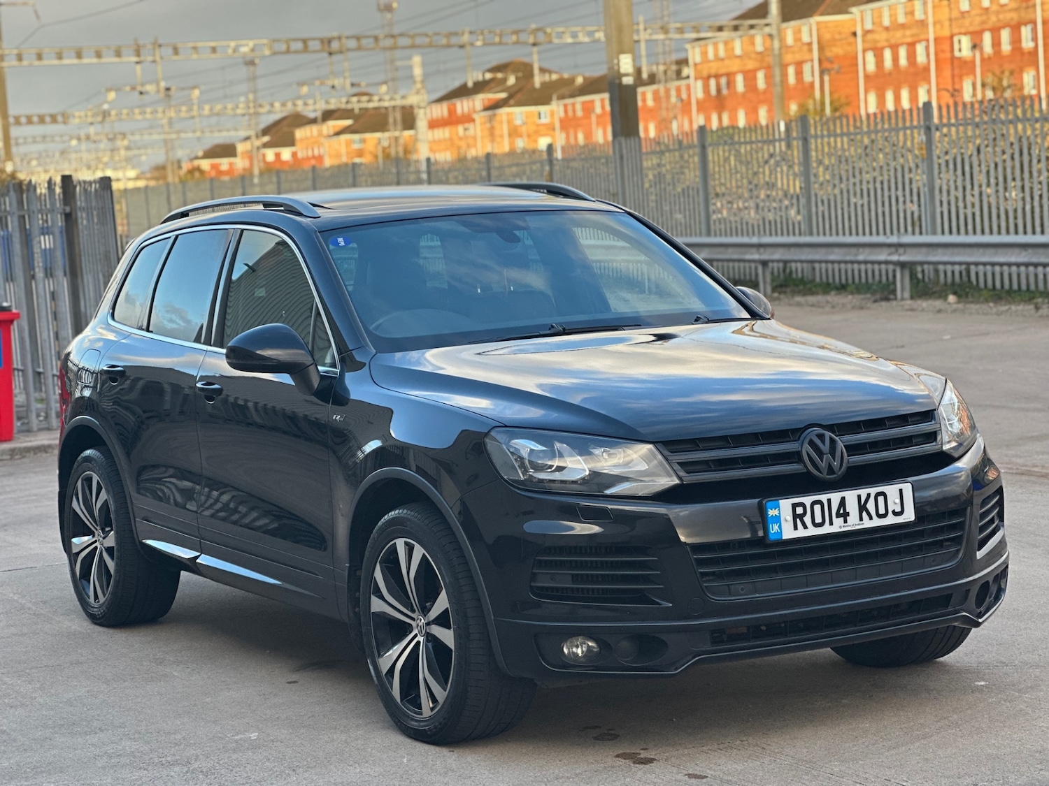 Used Volkswagen Touareg 2014 for sale - 76178180: Photo 3