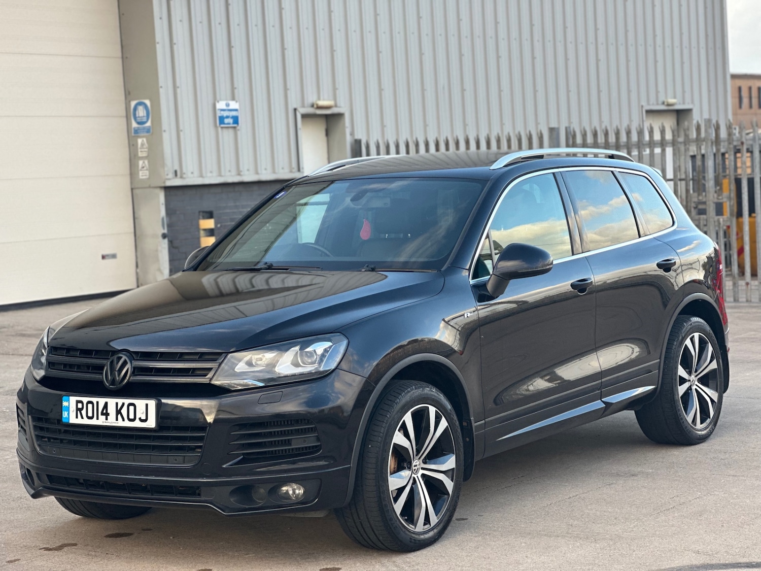 Used Volkswagen Touareg 2014 for sale - 76178180: Photo 6