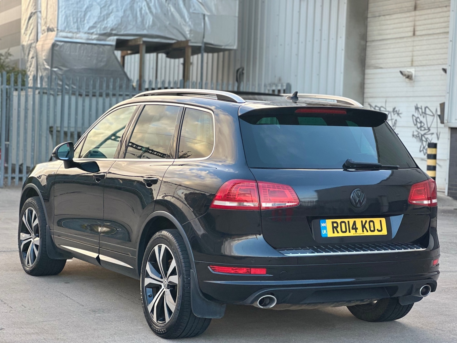 Used Volkswagen Touareg 2014 for sale - 76178180: Photo 8