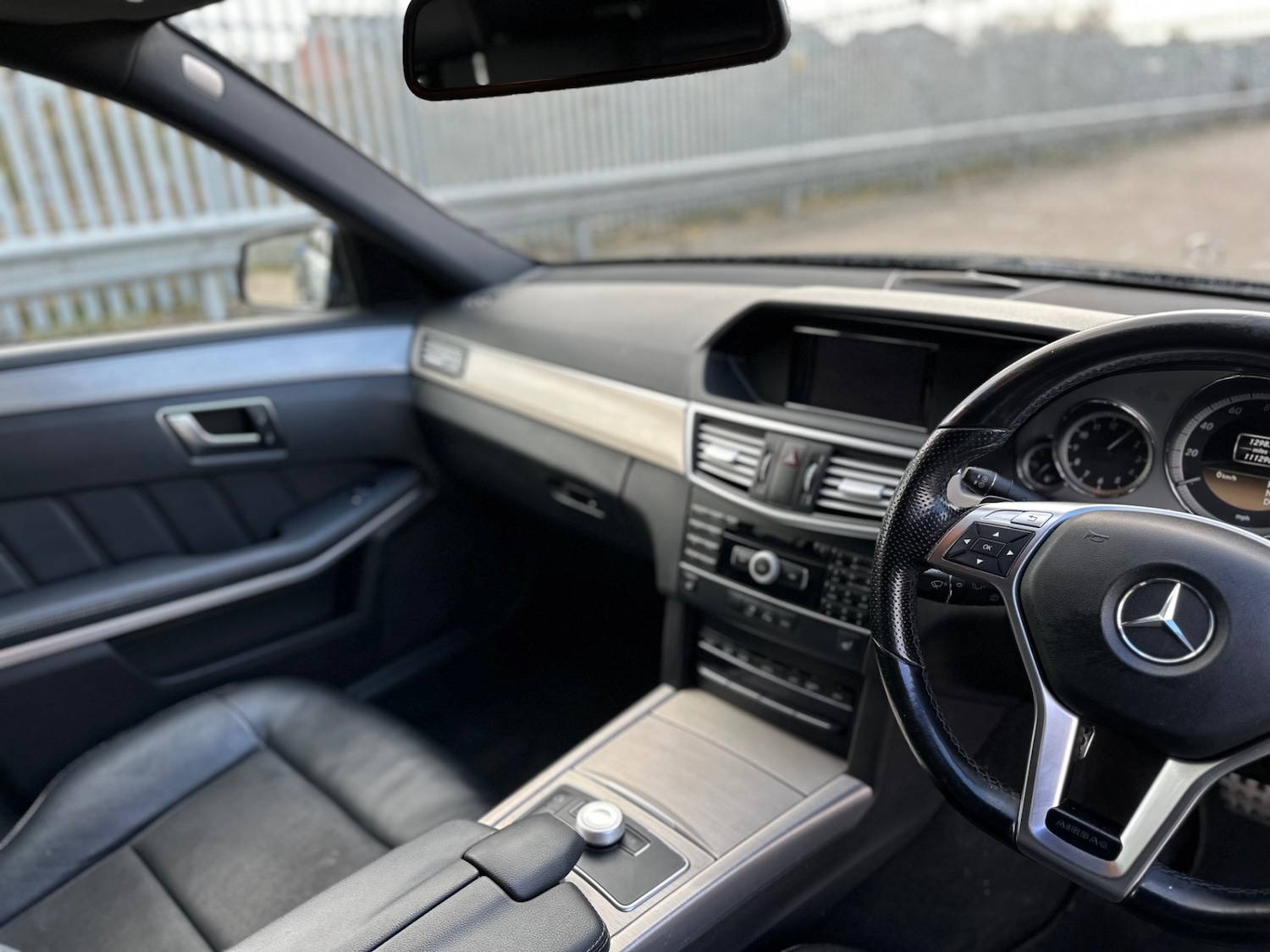 Used Mercedes-Benz E Class 2012 for sale - 77558695: Photo 10