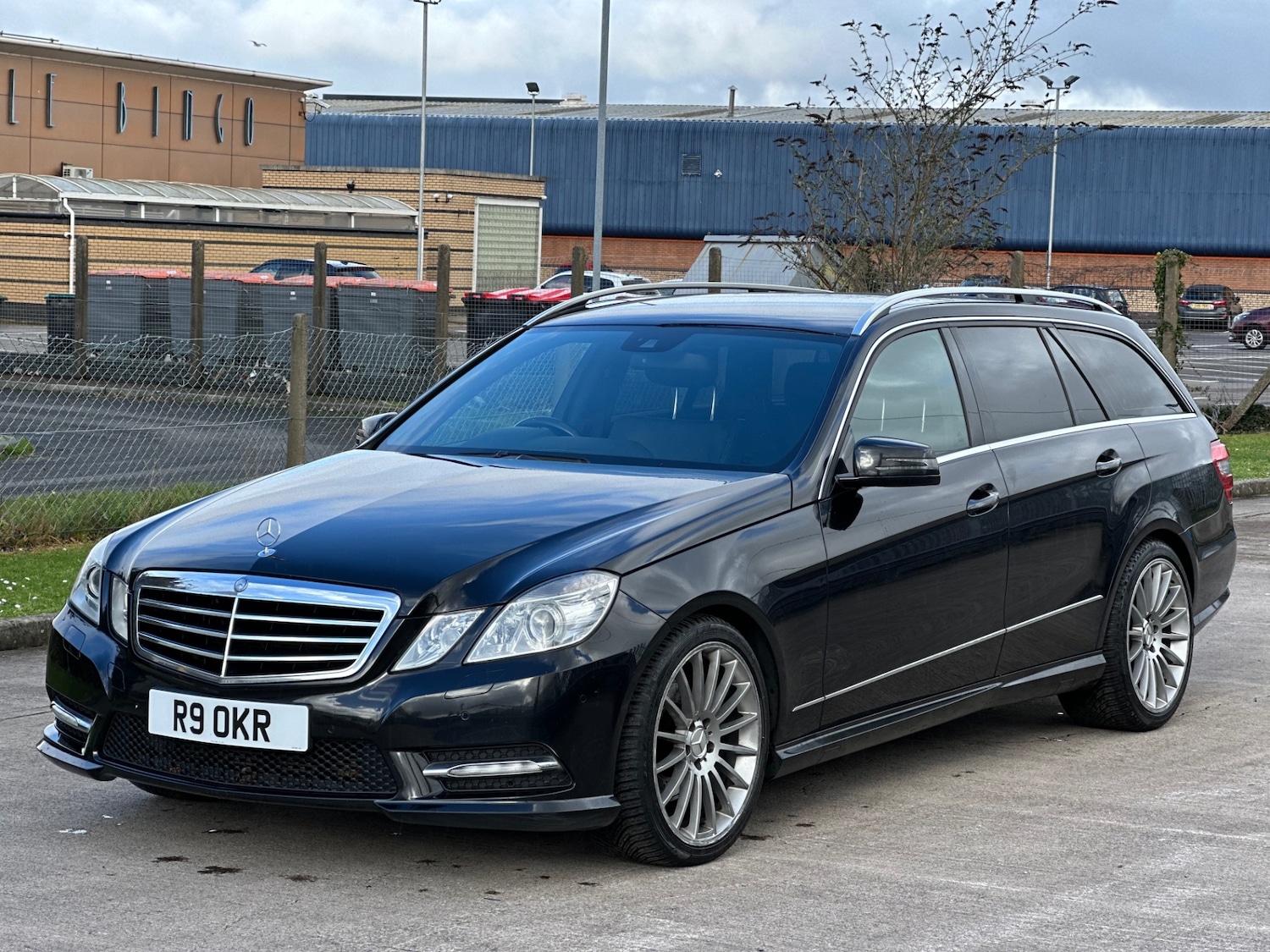 Used Mercedes-Benz E Class 2012 for sale - 77558695: Photo 3