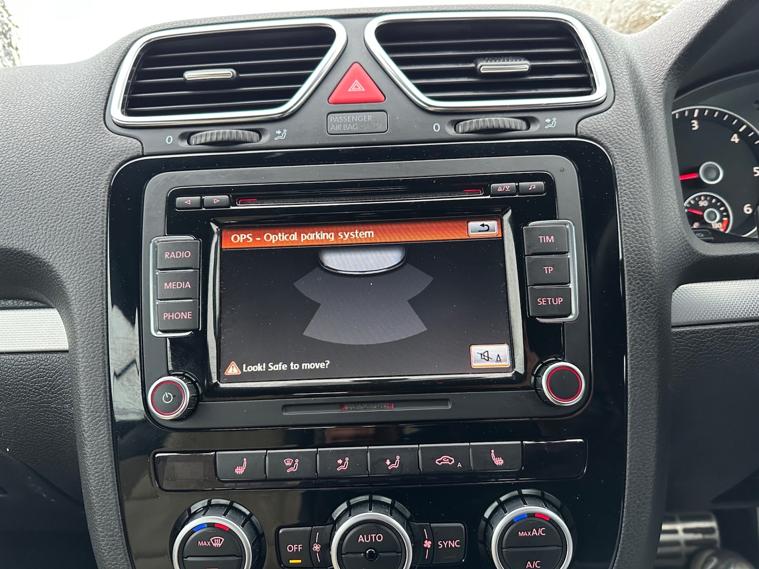 Used Volkswagen EOS 2013 for sale - 77632541: Photo 12