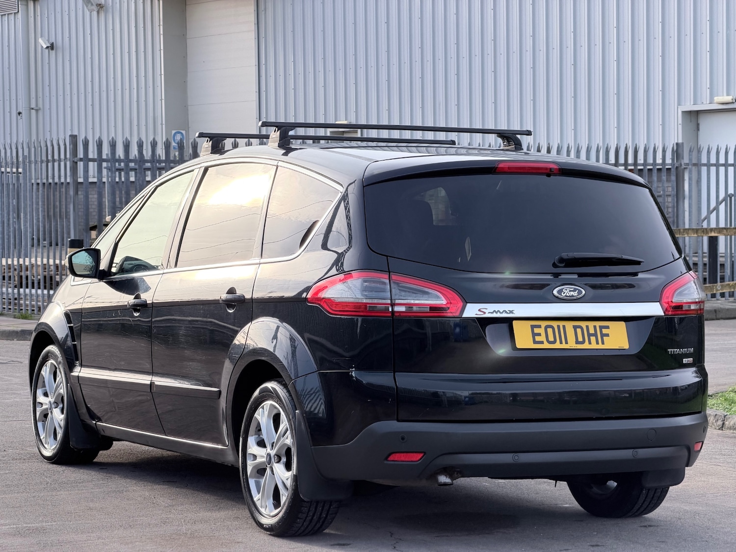 Used Ford S-Max 2011 for sale - 76585617: Photo 6