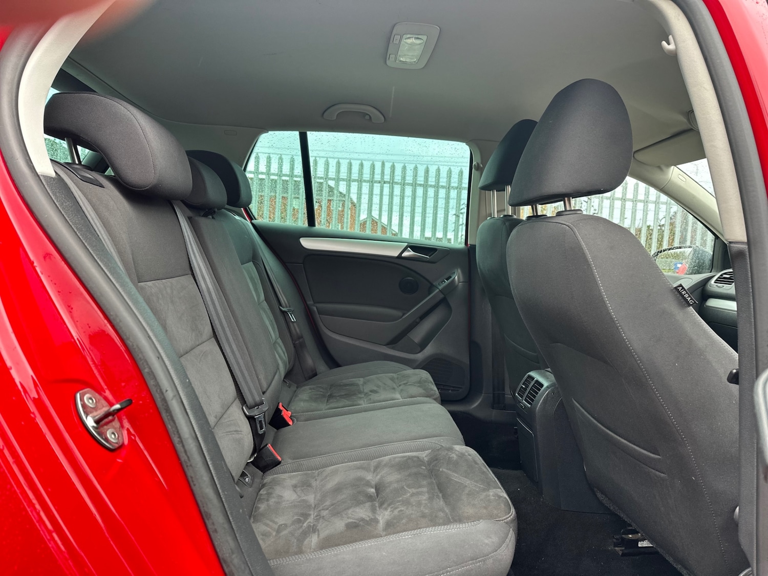 Used Volkswagen Golf 2010 for sale - 77482224: Photo 9