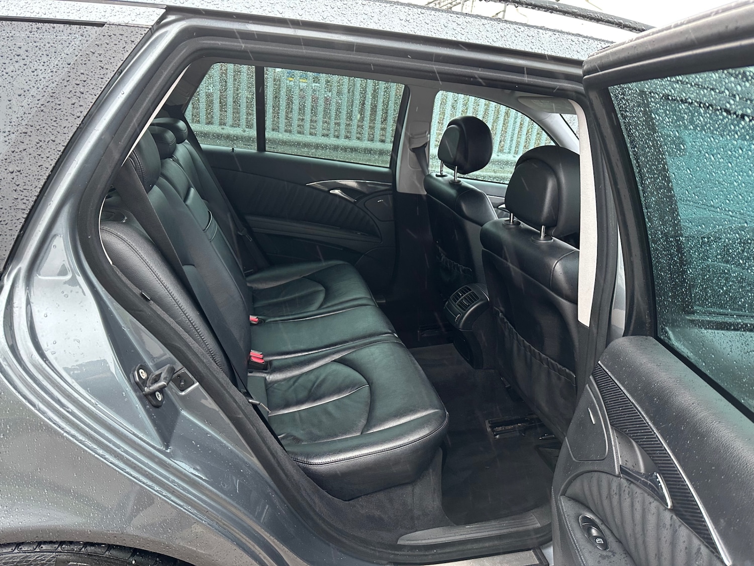 Used Mercedes-Benz E Class 2007 for sale - 77632545: Photo 8