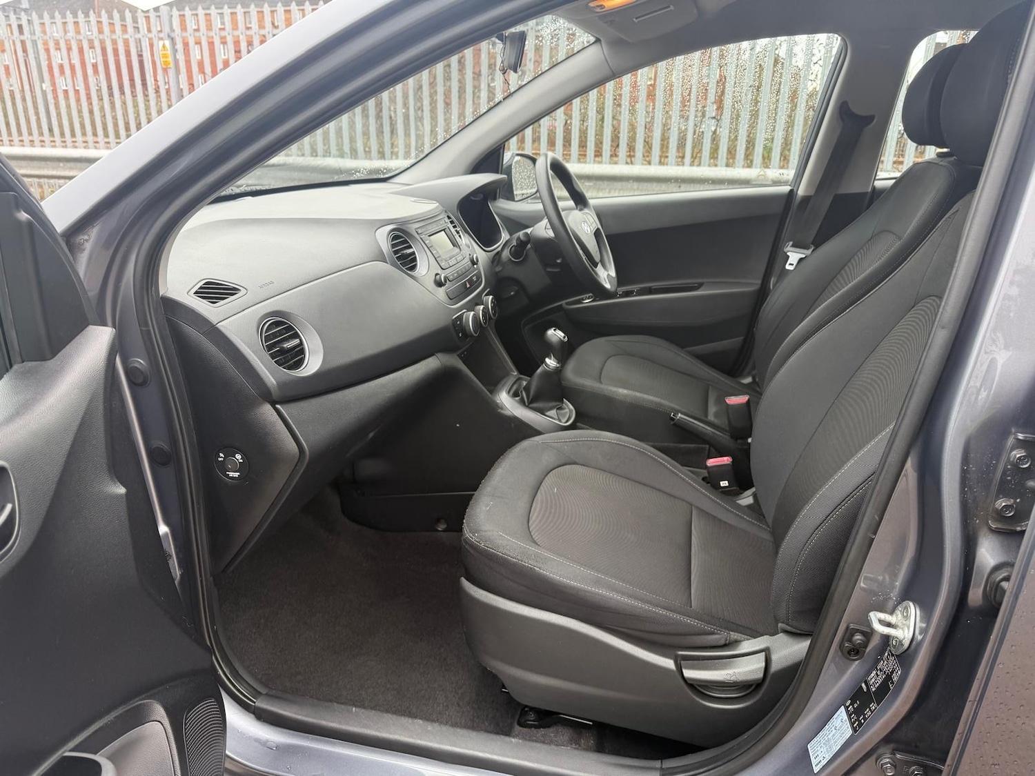 Used Hyundai i10 2018 for sale - 77532332: Photo 13