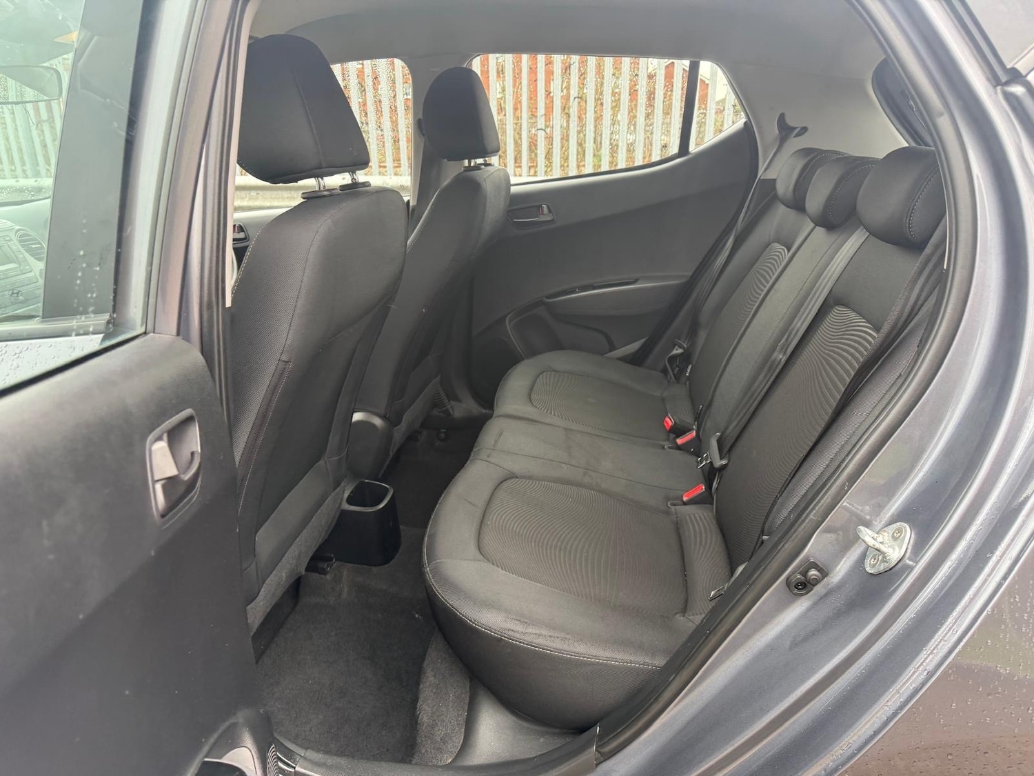 Used Hyundai i10 2018 for sale - 77532332: Photo 14